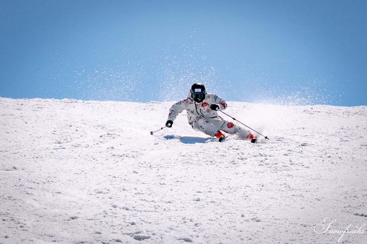 キロロリゾート｜ポカポカ陽気で絶好の春スキー日和♪こんな日は、みんなで思いっきり春雪を満喫しましょう！